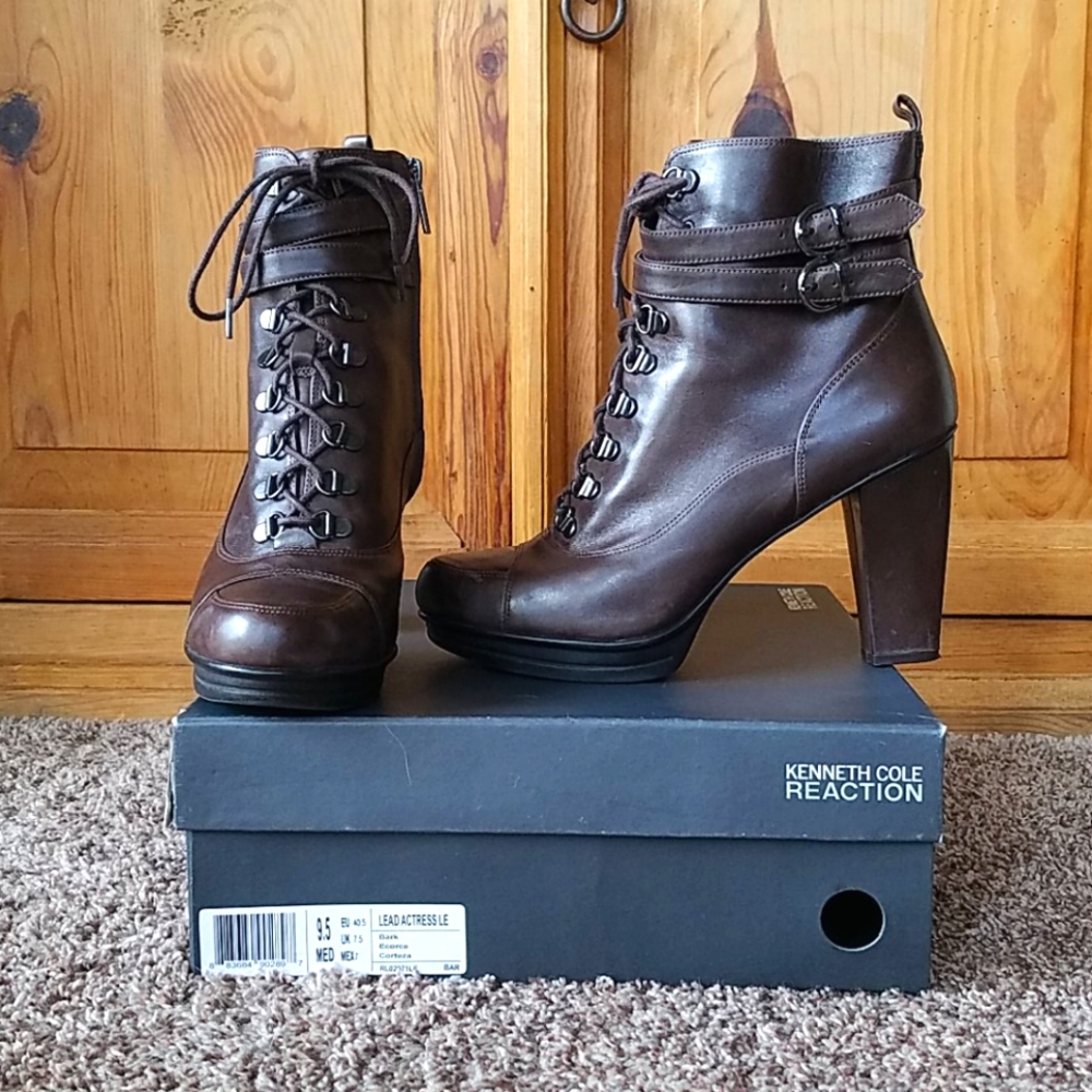 Kenneth Cole Lead Actress boots
